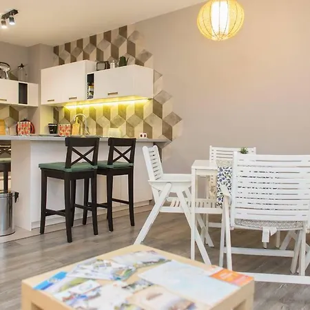 Parkcenter Modern Vintage Apartment Burgas